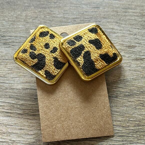 BOGO FREE VTG ANIMAL PRINT SQUARE STATEMENT EARRINGS - Picture 1 of 4